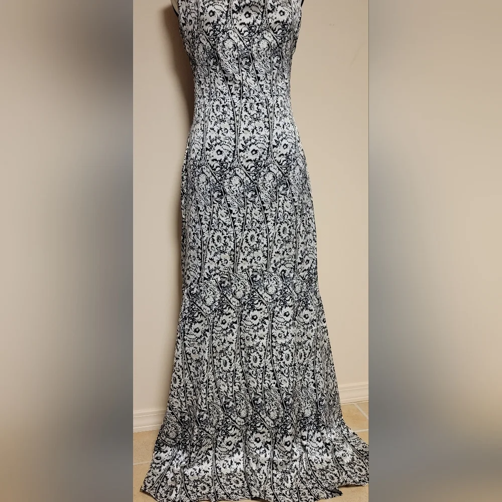 NWT Elliatt Autonomy Maxi Dress - Picture 9 of 9